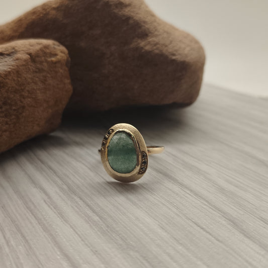 Aventurine & Black Moissanite Ring in Textured 9ct Gold
